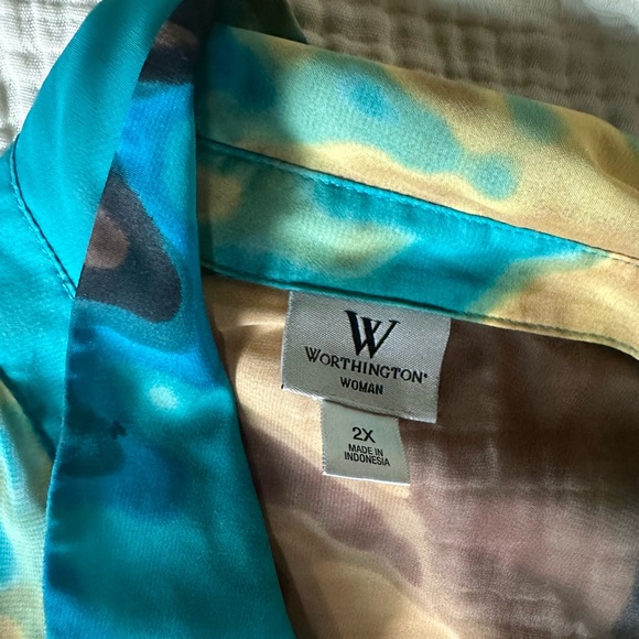 Funky Button Down Top - Picture 6 of 8